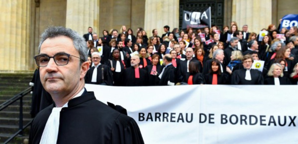 Retraites: des actions ciblées, dont une intrusion à la CFDT, au 44e jour de grève Retraites: des actions ciblées, dont une intrusion à la CFDT, au 44e jour de grève