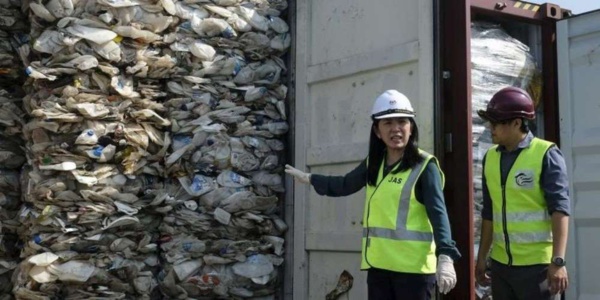 La Malaisie renvoie 150 conteneurs de déchets vers plusieurs pays dont 43 pour la France La Malaisie renvoie 150 conteneurs de déchets vers plusieurs pays dont 43 pour la France