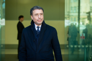 Alexandre Djouri : L'agent trouble accepte son extradition en France et fait face