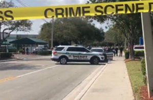 Voiture folle et coups de feu à la résidence de Trump Voiture folle et coups de feu à la résidence de Trump
