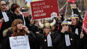 Retraites: les avocats votent la poursuite de leur mouvement