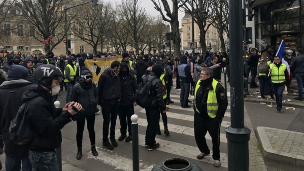 «Gilets jaunes» à Rennes: sept interpellations après des heurts entre policiers et manifestants