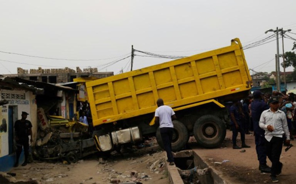 RDC: au moins 14 morts à Kinshasa dans un accident de la route