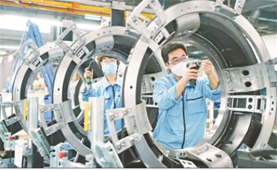 La reprise ordonnée du travail et de la production se poursuit grâce aux mesures d’aide aux entreprises et de stabilisation de l’emploi