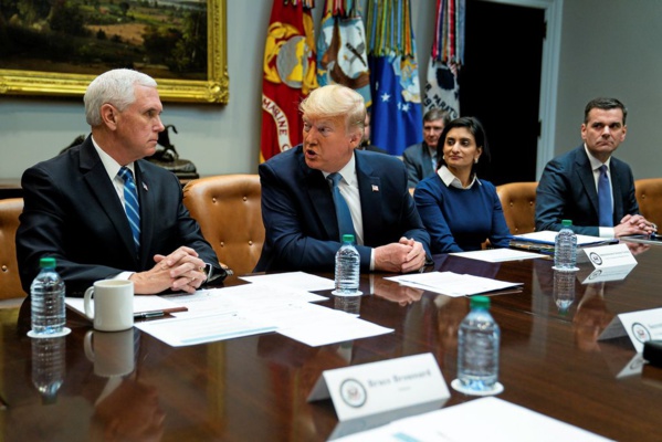 Coronavirus: des experts dénoncent la stratégie de détection aux Etats-Unis Coronavirus: des experts dénoncent la stratégie de détection aux Etats-Unis