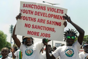 Le coronavirus, « punition » divine pour les sanctions imposées au Zimbabwe, selon une ministre Le coronavirus, « punition » divine pour les sanctions imposées au Zimbabwe, selon une ministre