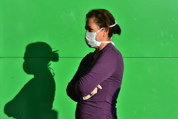 Coronavirus: l'épidémie avance masquée, entre cas réels et cas détectés Coronavirus: l'épidémie avance masquée, entre cas réels et cas détectés