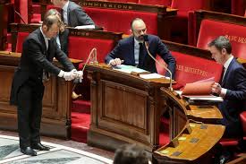 Coronavirus: le Parlement adopte le projet de loi d’urgence sanitaire