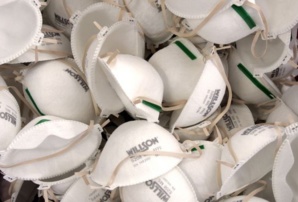 Coronavirus: Ryad saisit cinq millions de masques illégalement stockés Coronavirus: Ryad saisit cinq millions de masques illégalement stockés