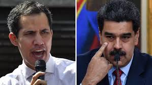 Juan Guaido, l'opposant (g.), et Nicolas Maduro, le président