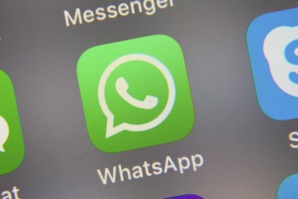 WhatsApp bride le partage massif de messages