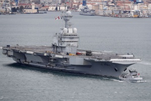 Suspicion de cas de Covid-19 à bord du porte-avions français Charles-de-Gaulle