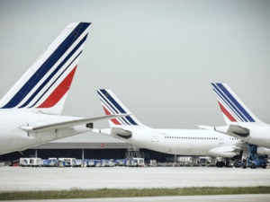 Air France-KLM a demandé à l'Etat français plusieurs milliards d'aide d'urgence, rapporte Les Echos