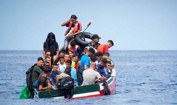 Inquiétude pour des dizaines de migrants portés disparus en Méditerranée
