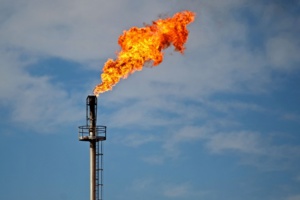 Covid-19: les pays exportateurs de pétrole s'accordent sur une baisse "historique" de la production