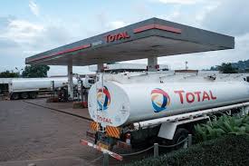 Total se renforce dans un projet controversé en Ouganda
