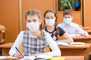 Masque « obligatoire » pour les collégiens et lycéens à partir du 11 mai, recommande le Conseil scientifique