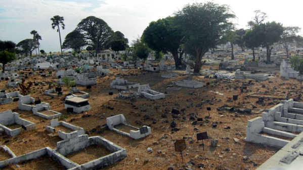 Le cimetière musulman de Yoff (Dakar)