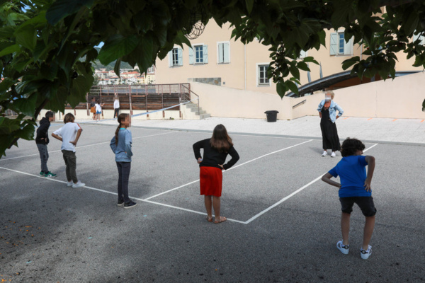 École: des règles assouplies pour permettre le retour de tous lundi