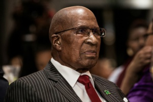 Décès du Sud-Africain Andrew Mlangeni, figure de la lutte contre l'apartheid Décès du Sud-Africain Andrew Mlangeni, figure de la lutte contre l'apartheid