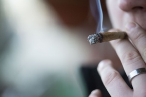 France : Attrapé avec un joint? Ce sera une amende de 200 euros France : Attrapé avec un joint? Ce sera une amende de 200 euros