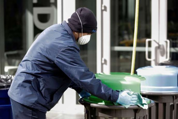 Coronavirus: Le pic de surmortalité atteint fin mars-début avril en France et en Europe Coronavirus: Le pic de surmortalité atteint fin mars-début avril en France et en Europe