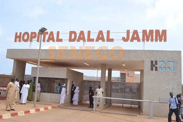 Le PCA de l'hôpital Dalal Jamm conteste les décisions de Macky Sall et démissionne (lire PJ) Le PCA de l'hôpital Dalal Jamm conteste les décisions de Macky Sall et démissionne (lire PJ)