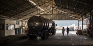 Sénégal : des stocks massifs de nitrate d'ammonium dans le port de Dakar suscitent l'inquiétude Sénégal : des stocks massifs de nitrate d'ammonium dans le port de Dakar suscitent l'inquiétude