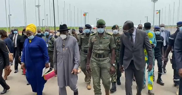 Goodluck Jonathan : « Nous cherchons une solution qui satisfasse les Maliens d’abord ». Goodluck Jonathan : « Nous cherchons une solution qui satisfasse les Maliens d’abord ».