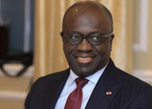 Marcel Amon-Tanoh, ex-ministre de Ouattara, a déposé son dossier de candidature pour la présidentielle