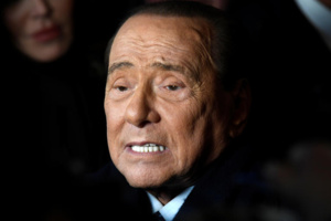Silvio Berlusconi testé positif au Covid-19 Silvio Berlusconi testé positif au Covid-19