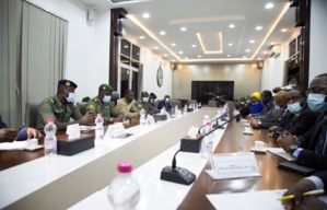 Une réunion entre la junte et la Cedeao à Bamako Une réunion entre la junte et la Cedeao à Bamako