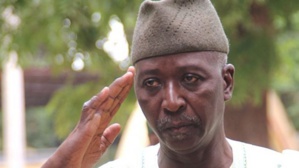 Mali : Bah N'Daw, ancien ministre de la Défense, désigné président de transition Mali : Bah N'Daw, ancien ministre de la Défense, désigné président de transition