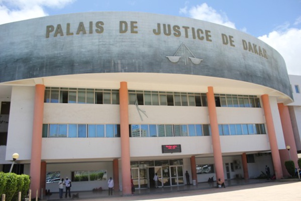UMS - Affaire Teliko : le Comité de ressort de Dakar exige le le départ du ministre de la Justice (communiqué) UMS - Affaire Teliko : le Comité de ressort de Dakar exige le le départ du ministre de la Justice (communiqué)