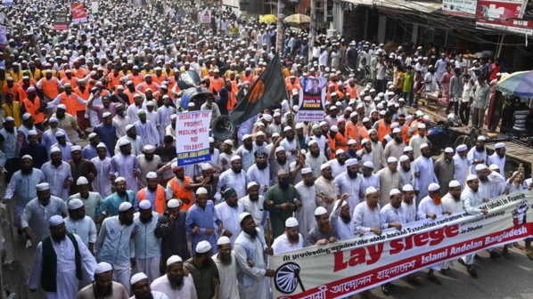 Bangladesh: Des milliers de manifestants anti-Macron à Dacca