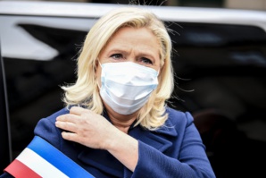 Trump défait, une référence embarrassante pour Marine Le Pen