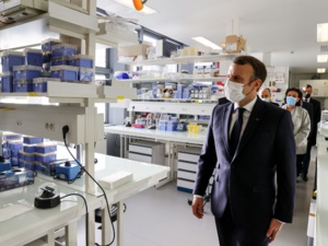 Coronavirus: Macron "très prudent" sur le vaccin Pfizer-BioNtech Coronavirus: Macron "très prudent" sur le vaccin Pfizer-BioNtech