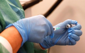 Allemagne : Cinq doses de vaccin Covid-19 injectées par erreur à des employés Allemagne : Cinq doses de vaccin Covid-19 injectées par erreur à des employés