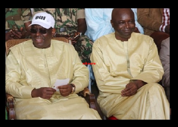 Macky Sall aux côtés de l'homme d'affaires Harouna Dia Macky Sall aux côtés de l'homme d'affaires Harouna Dia