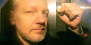 La justice britannique refuse la liberté à Julien Assange