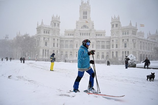 Espagne : Une tempête de neige crée le chaos, trois morts