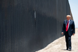 Trump en visite sur le site du mur séparant le Mexique des Etats-Unis côté américain (image d'archives)