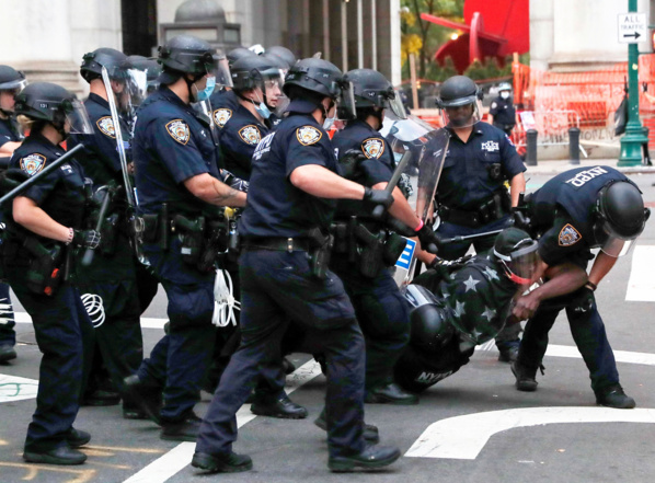 Répression des manifestants antiracistes : La procureure de New York attaque la police new-yorkaise