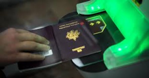 Coronavirus: Des organisations américaines travaillent sur un passeport de vaccination Coronavirus: Des organisations américaines travaillent sur un passeport de vaccination