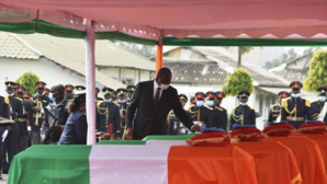 Côte d’Ivoire: cérémonie militaire en l’honneur des premiers casques bleus morts au combat