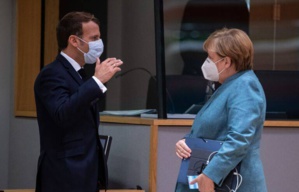 Vaccins contre la COVID-19 : Macron et Merkel soutiennent la stratégie européenne Vaccins contre la COVID-19 : Macron et Merkel soutiennent la stratégie européenne
