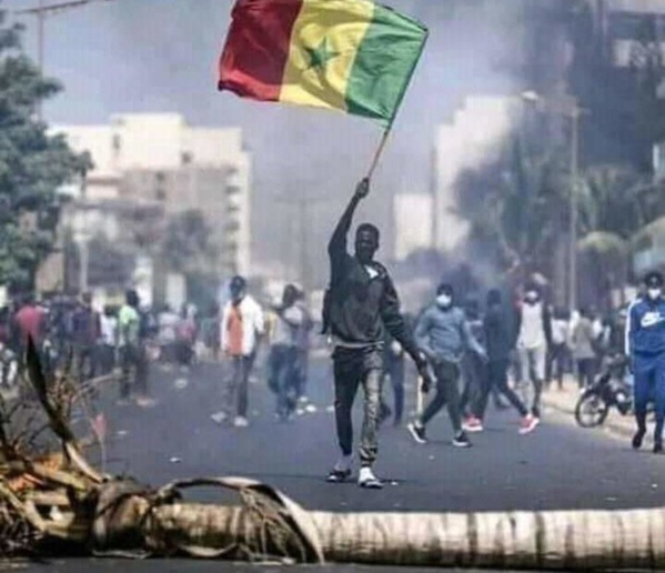 Sénégal : Le chaos total dans un pays sans repère.