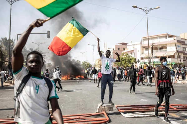 Sénégal : Le mouvement pro-démocratique reporte une manifestation
