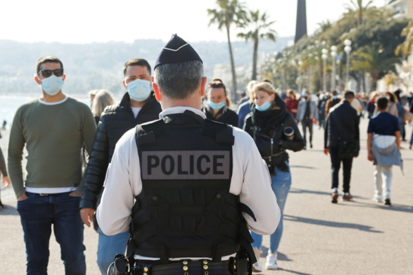 COVID-19 en France : La situation « critique » force l'intensification des contrôles