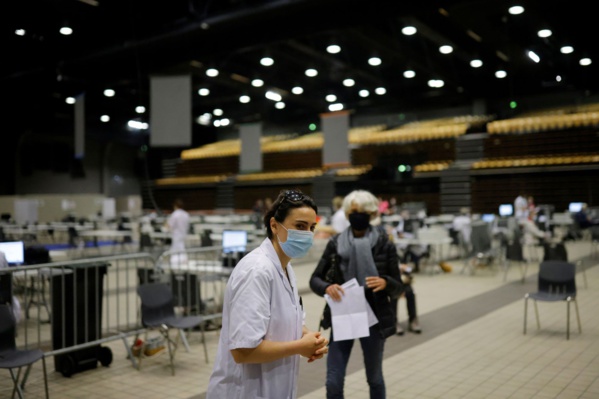 FRANCE : Plus de 100 000 morts, encore des « jours difficiles » à venir